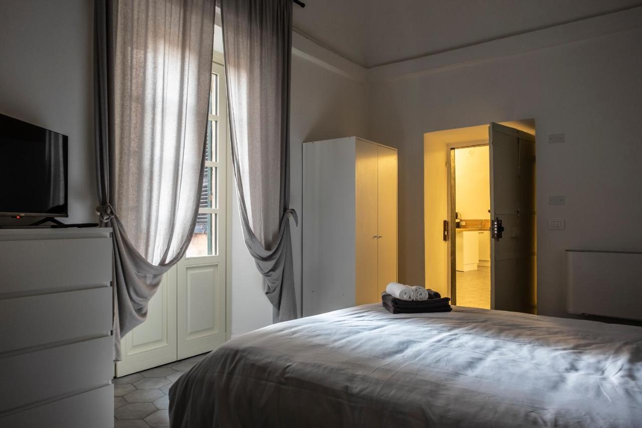 Archivolto Del Teatro Hotel Albenga Eksteriør billede