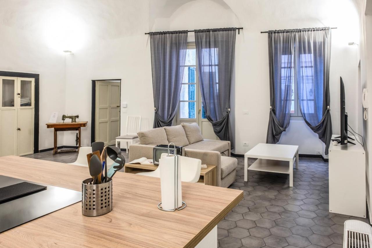 Archivolto Del Teatro Hotel Albenga Eksteriør billede