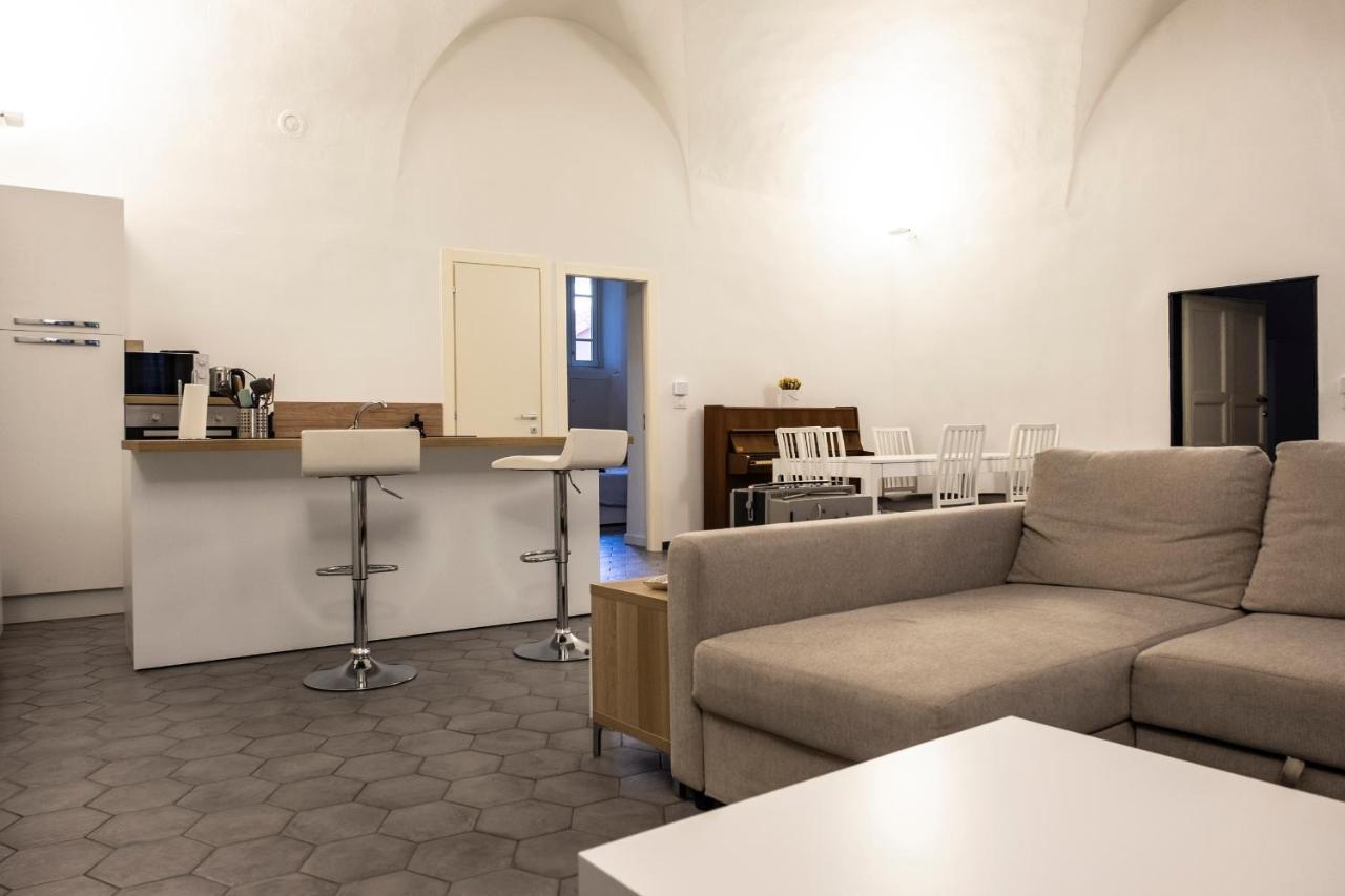 Archivolto Del Teatro Hotel Albenga Eksteriør billede